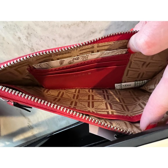 NWT LODIS Red Wristlet & Wallet Gift Set - Picture 7 of 8